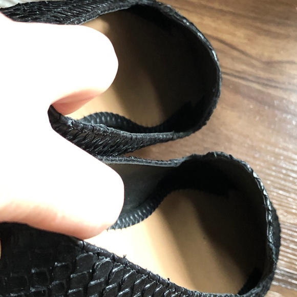AREZZO Black Snakeskin Leather Almond Toe Loafer - Picture 4 of 15